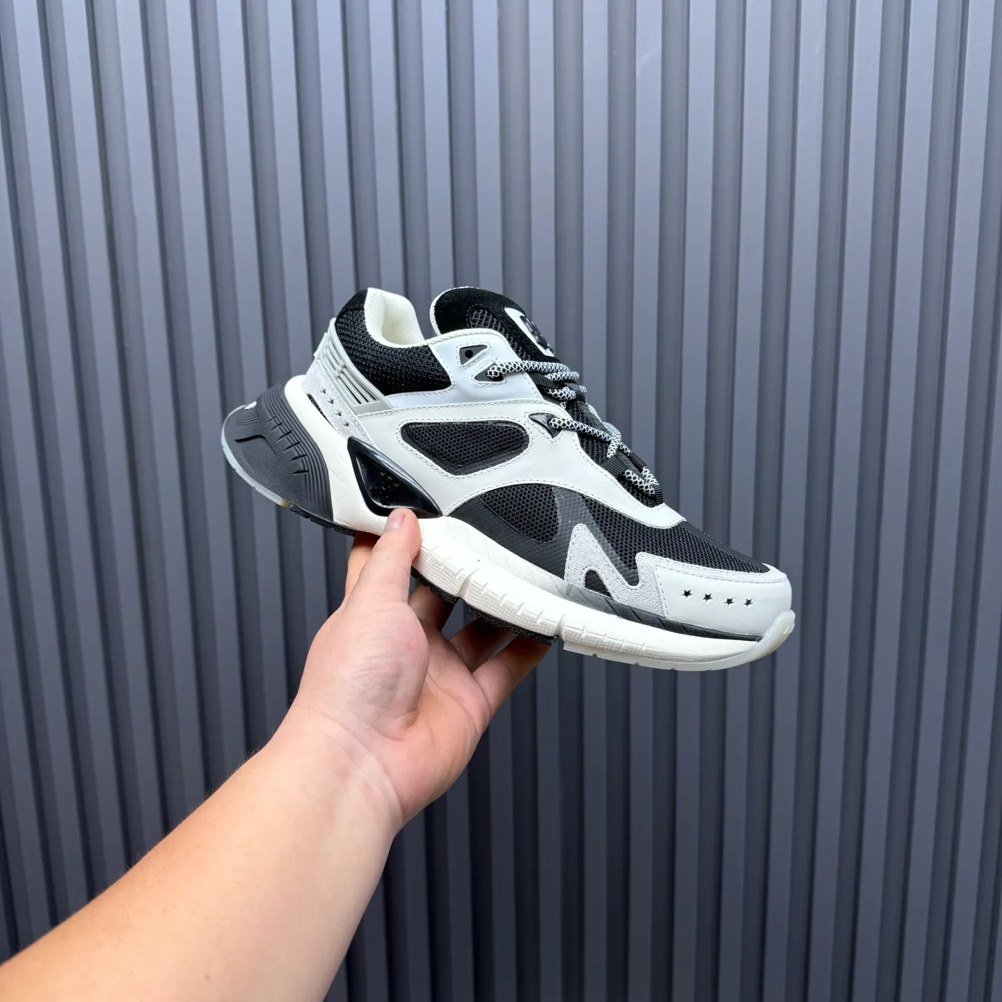 [AMIRI Amir] P: 760💰Size for couples: Female 35-40; Male 39-44; (Customized at 45.46) AMIRI Amir New Autumn and Winter Products New Autumn Latest Catwalk Couple Color Block Bread Casual Sports Shoes Series 〰 Casual fashion style full of details New generation of bone shoes popular classic upgrades Super comfortable and super popular! AUTRY is an exclusive version of AUTRY couple casual shoes from a high street brand in Los Angeles. Many celebrity Internet celebrities have the same style. Chinese new rapper Xiaobai Gali, Wang Yibo, Yang Mi and other Internet celebrity bloggers are competing for their feet. The three-dimensional molded metal logo on the side of the AJ1 shoe is on par with Nike's popular Fog. The heroic value instantly has a bit of punk rock flavor, all showing fashion sense and street style... ▪ Upper: original custom-made cowhide + original custom-made breathable mesh ▪Inner lining: original customized breathable mesh ▪Outsole: original molded two-color TPU rubber combination outsole.